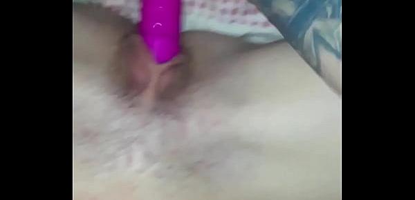  Aaron n liz pink vibrator her pussy very wet